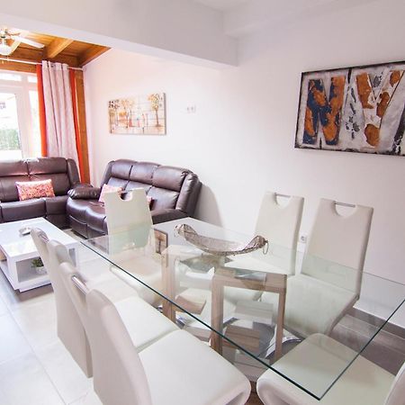 Anju Villas Los Delfines Bravo'S Apartments Коралео Екстериор снимка