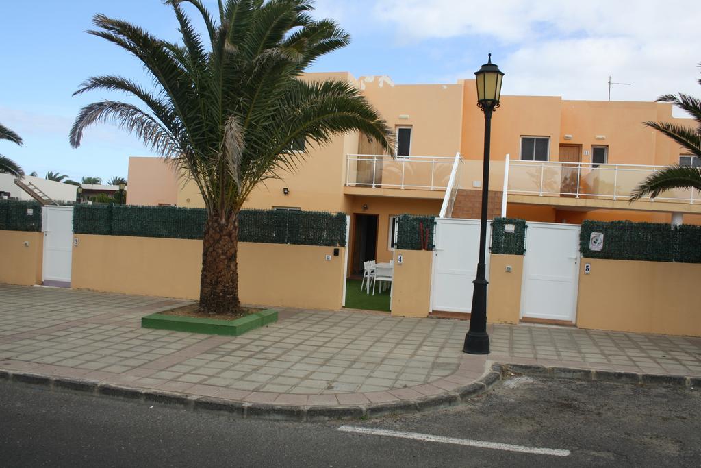 Anju Villas Los Delfines Bravo'S Apartments Коралео Екстериор снимка